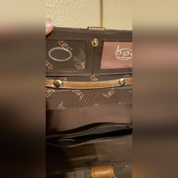 b.o.c crossbody wallet - Picture 8 of 10